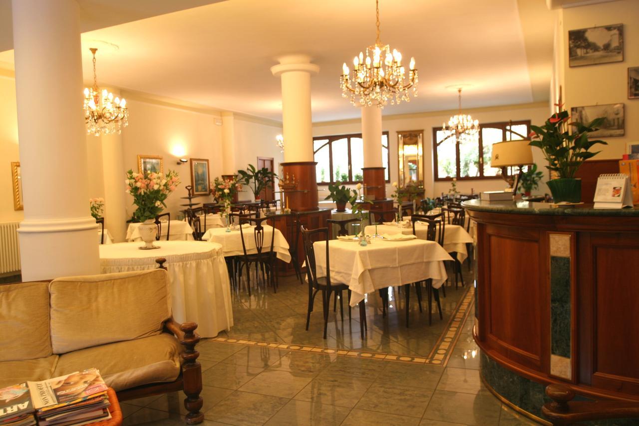 Hotel Pescetto ألبينغا المظهر الخارجي الصورة