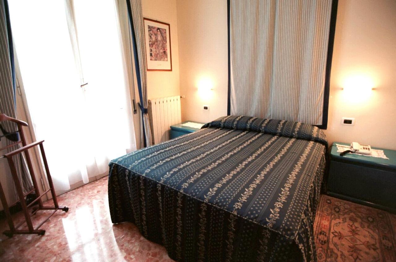 Hotel Pescetto ألبينغا المظهر الخارجي الصورة