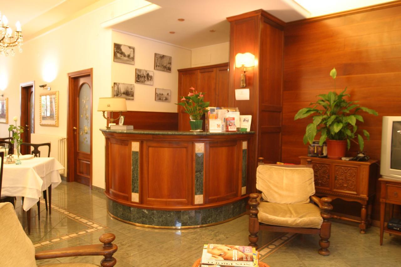 Hotel Pescetto ألبينغا المظهر الخارجي الصورة