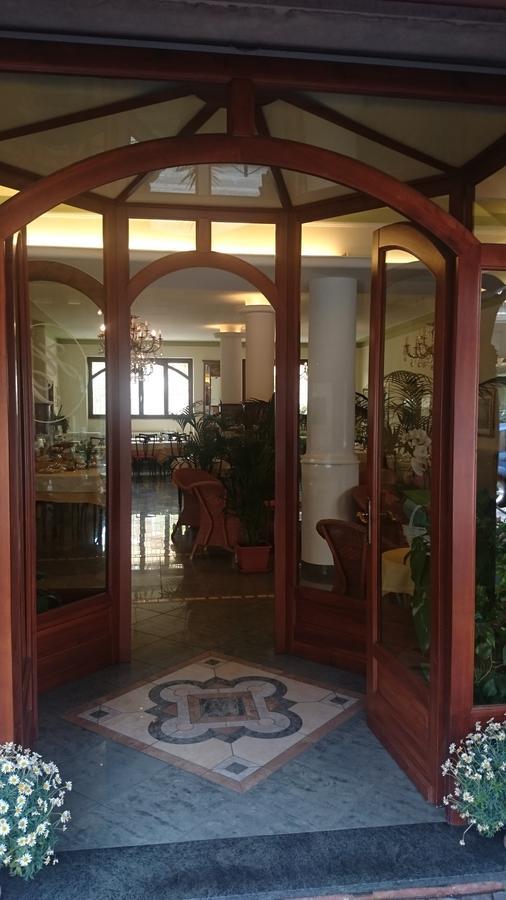 Hotel Pescetto ألبينغا المظهر الخارجي الصورة
