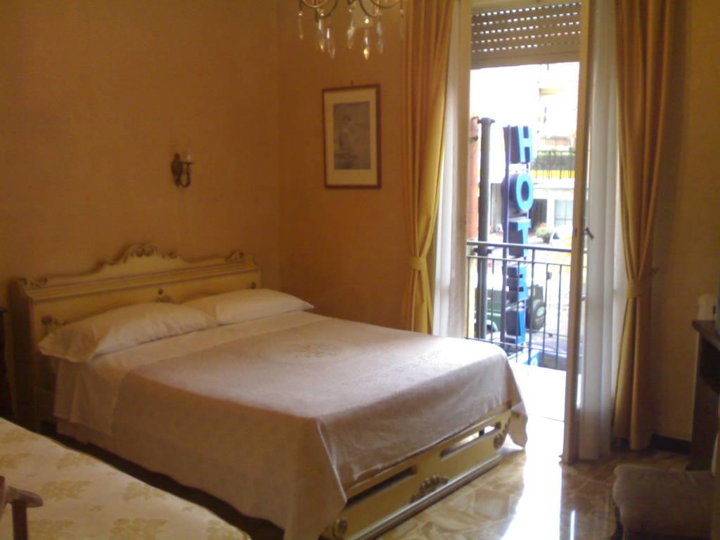 Hotel Pescetto ألبينغا المظهر الخارجي الصورة
