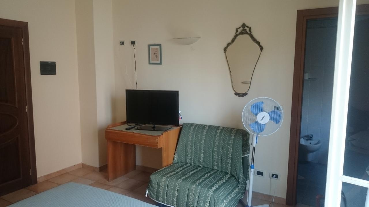 Hotel Pescetto ألبينغا المظهر الخارجي الصورة