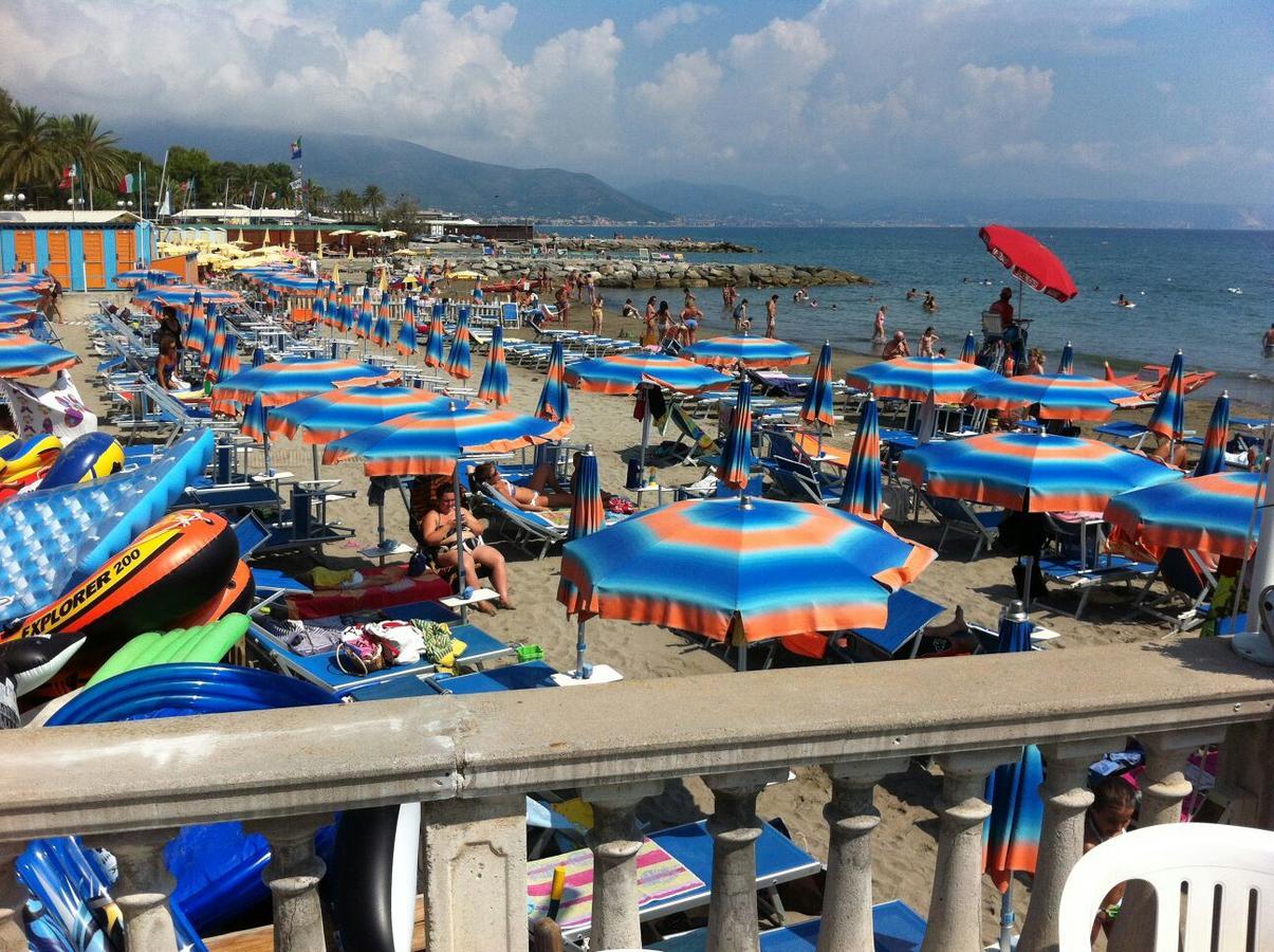 Hotel Pescetto ألبينغا المظهر الخارجي الصورة