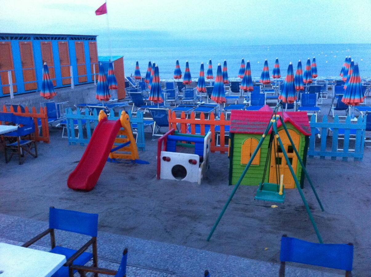 Hotel Pescetto ألبينغا المظهر الخارجي الصورة